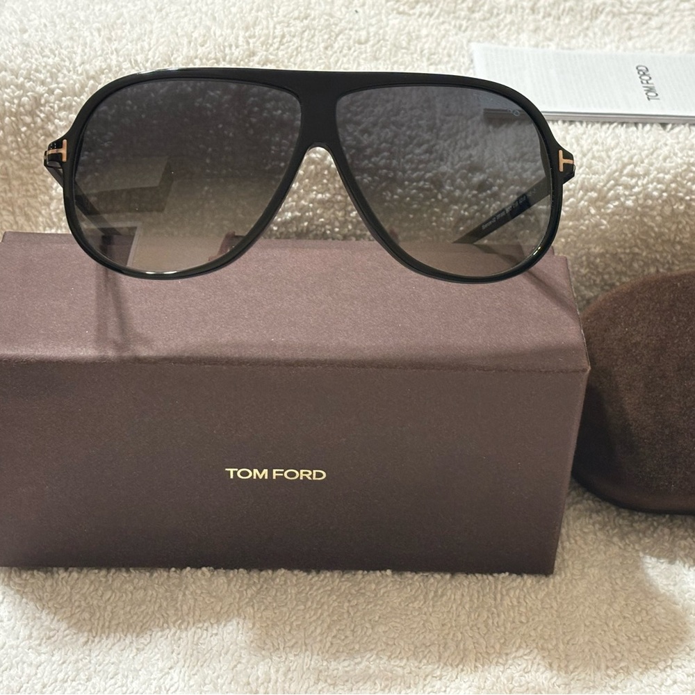 Tom Ford Gradient Black Aviator Sunglasses